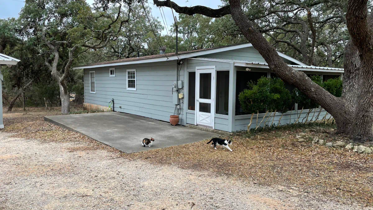 A most humble and inviting porch